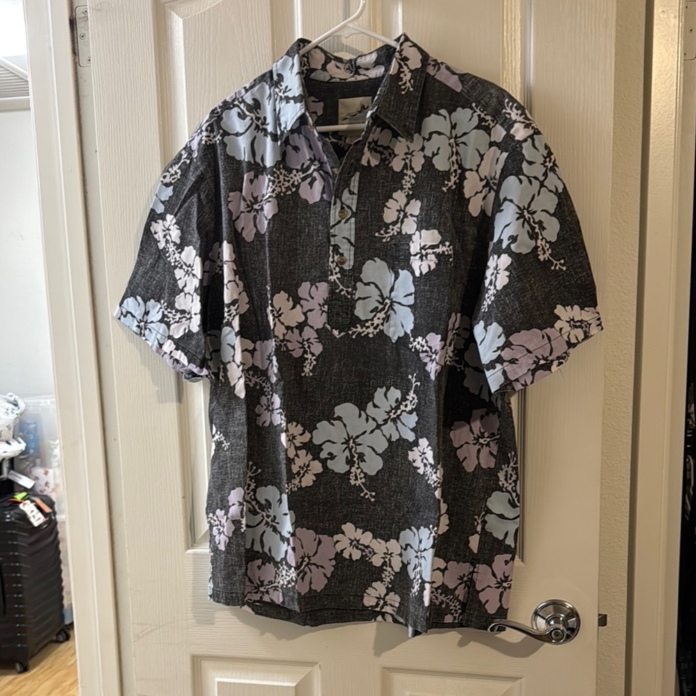 Kahala Casual Button Down aloha Shirt in Black with Floral Pattern